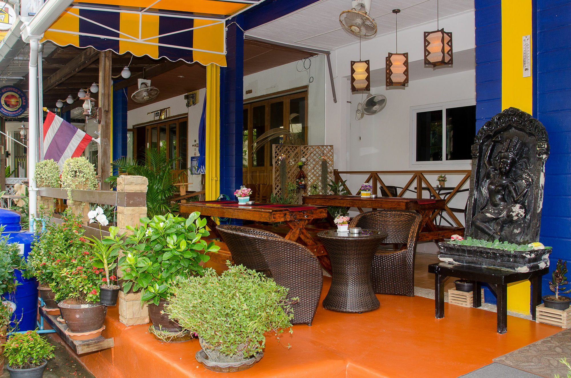Allstar Guesthouse Karon Bagian luar foto