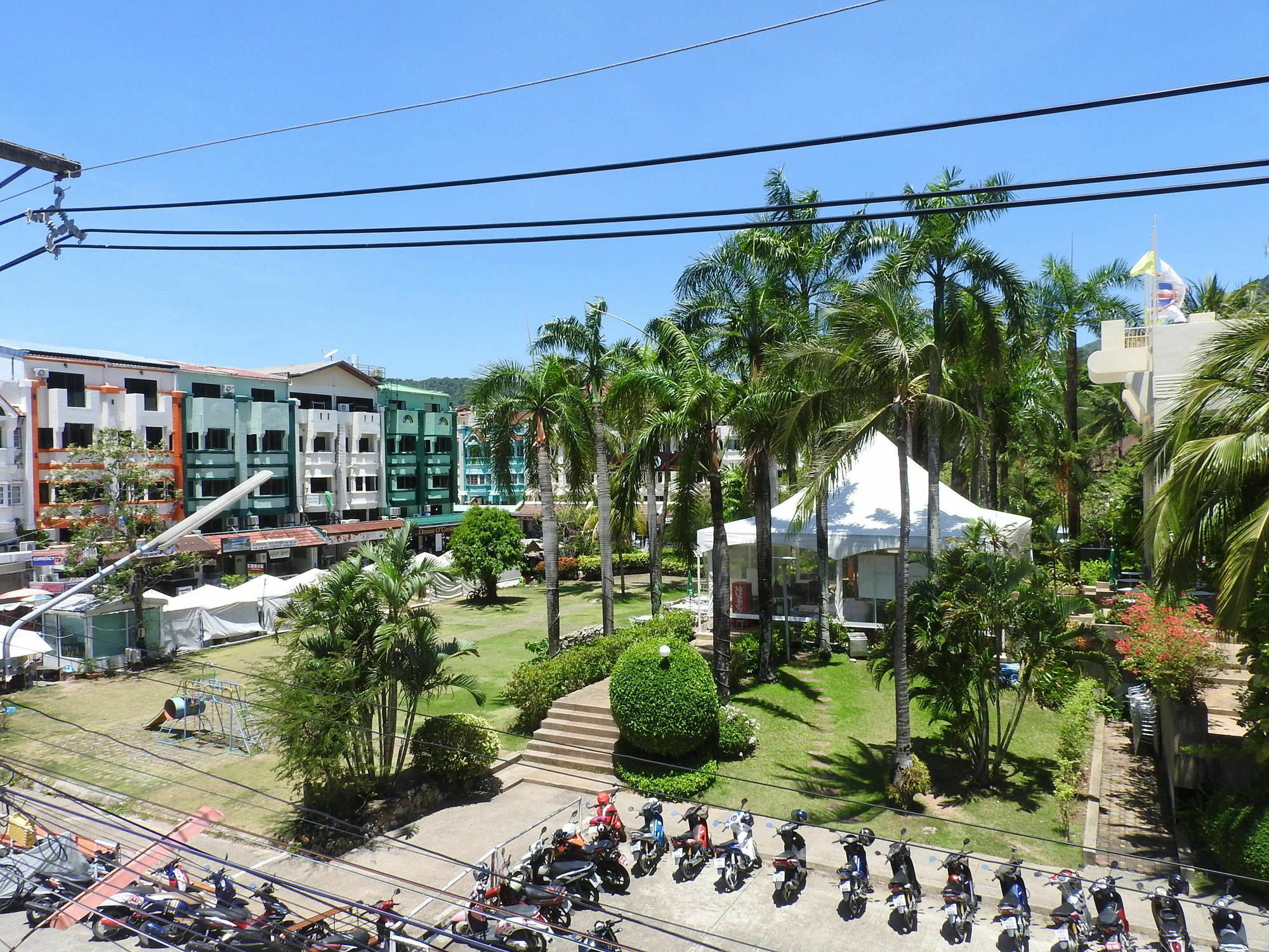 Allstar Guesthouse Karon Bagian luar foto