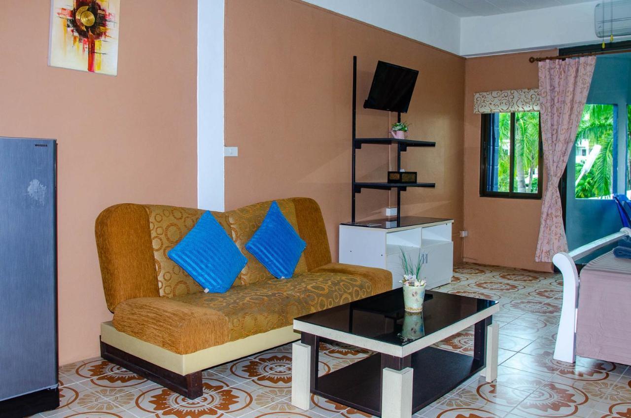 Allstar Guesthouse Karon Bagian luar foto