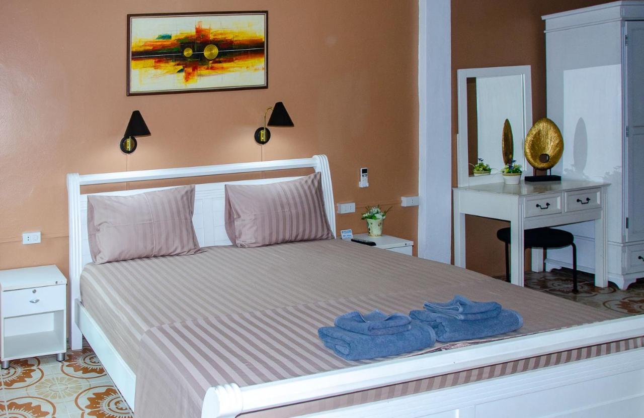 Allstar Guesthouse Karon Bagian luar foto